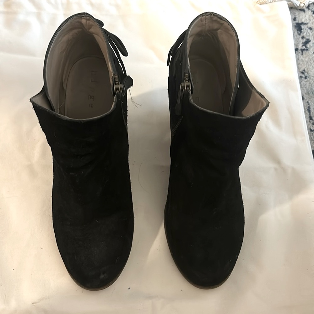 Wedge black bootie